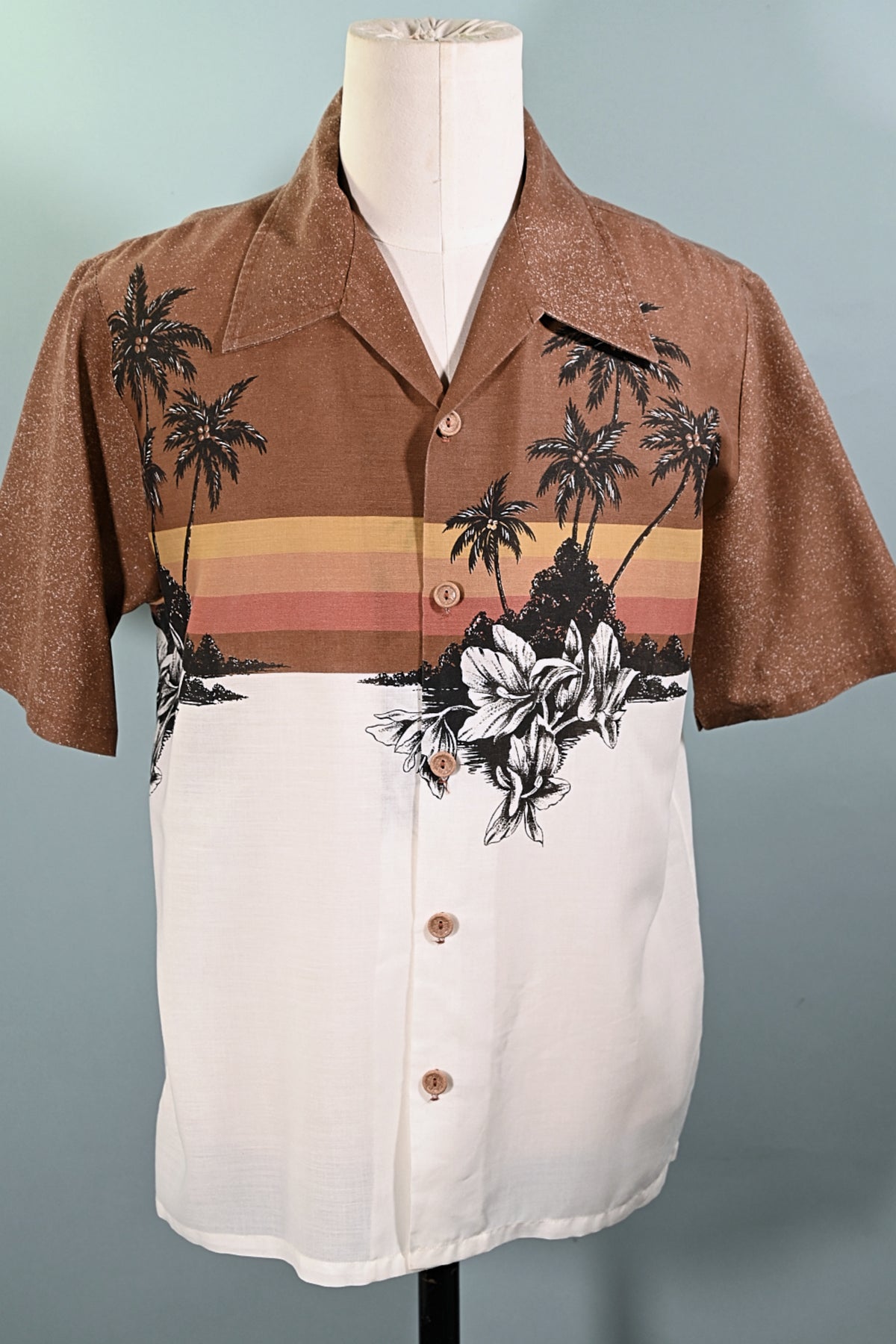 Dolphin California Vintage 70s Hawaiian Shirt, Palm Tree Silhouette Aloha  Shirt L
