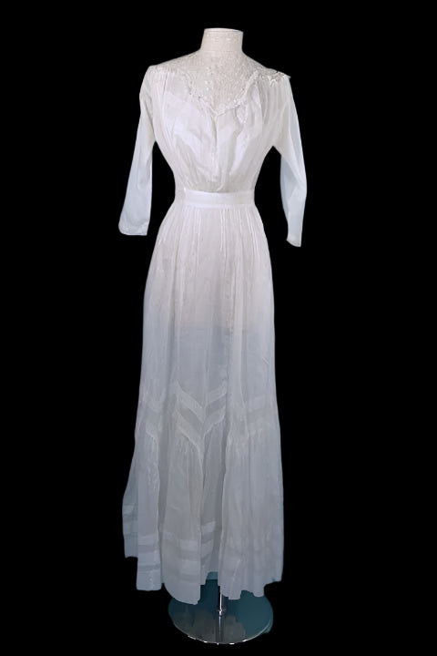 Edwardian white dress 