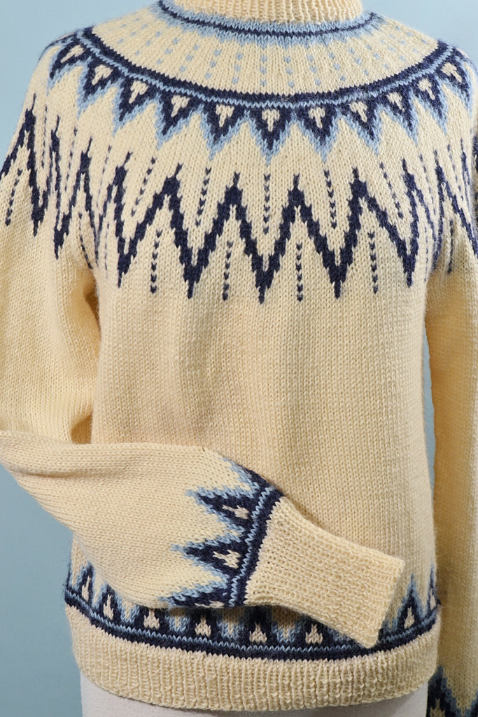 beautiful detail 50s ski sweater